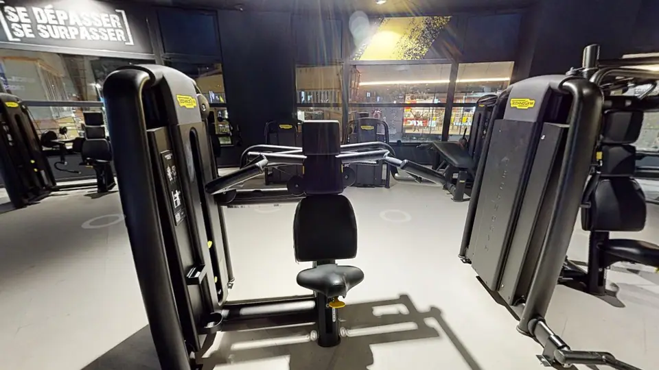 Shoulder Press - Fitness Park Montpellier Odysseum