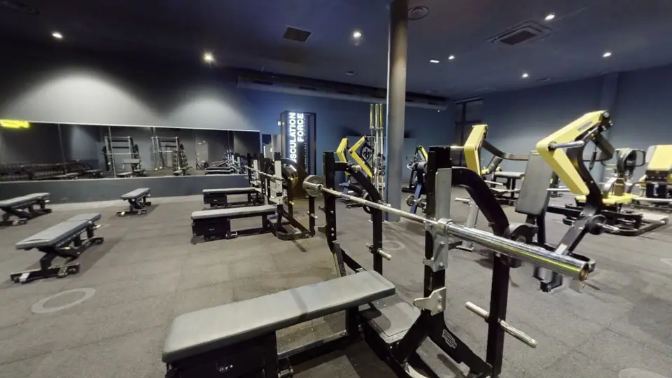 Banc de développé couché - Fitness Park Montpellier Odysseum