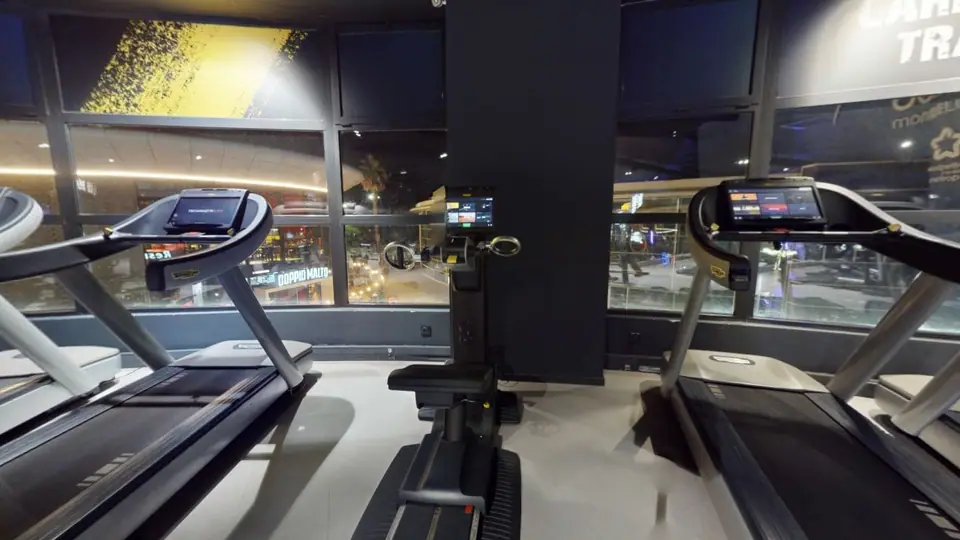 Excite Top (vélo à bras) - Fitness Park Montpellier Odysseum