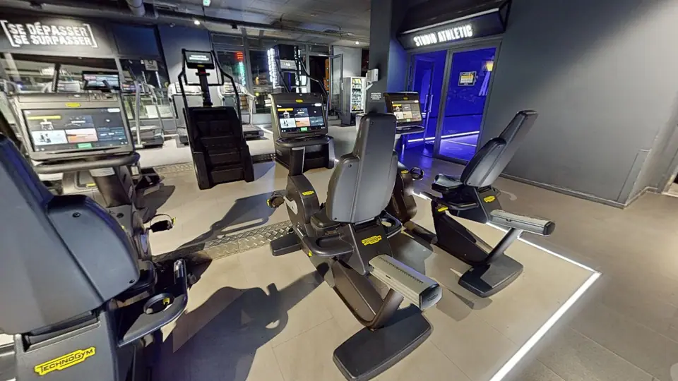 Vélo semi-allongé - Fitness Park Montpellier Odysseum
