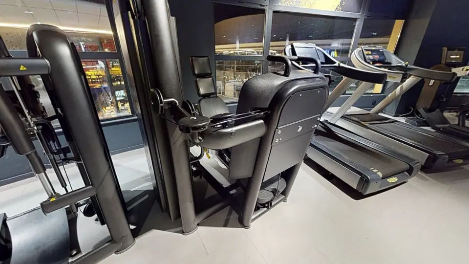 Presse à jambes assise - Fitness Park Montpellier Odysseum