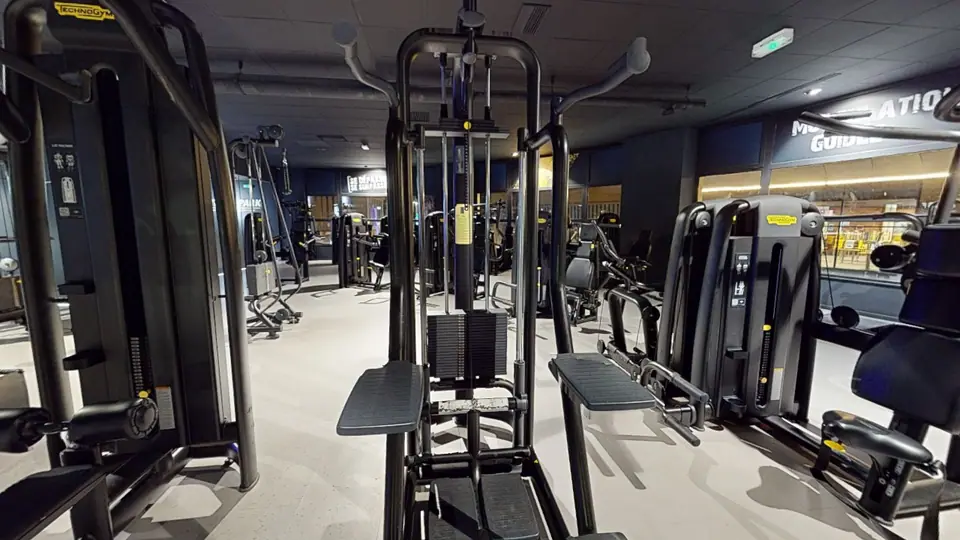 Station poids du corps - Fitness Park Montpellier Odysseum